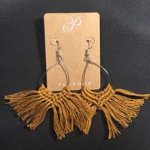 🆕 Plunder Mocha Earrings